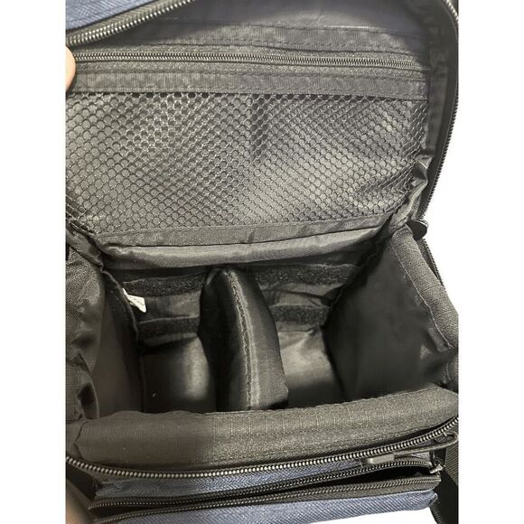 Sony DCS - S70 Good Condition comes with Charging Cord, carrying case, and SD ca - Picture 7 of 7